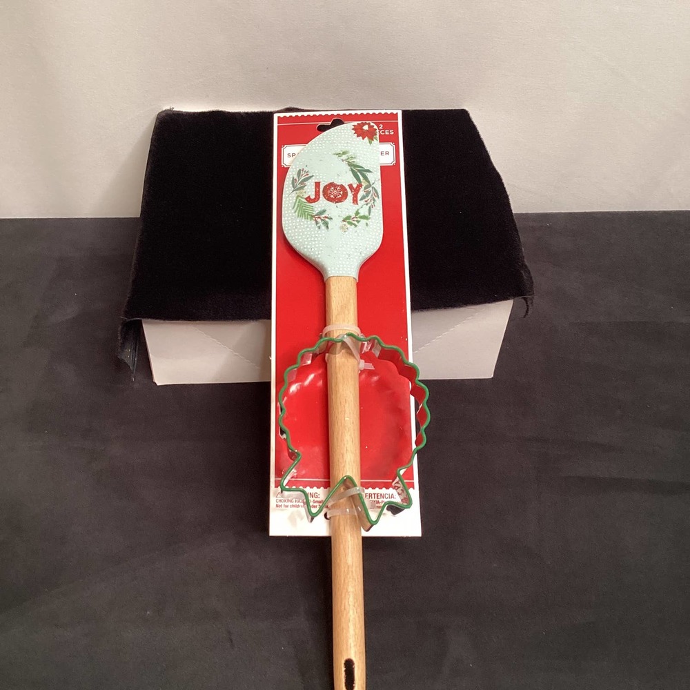 Holiday Time Spatula And Cookie Cutter